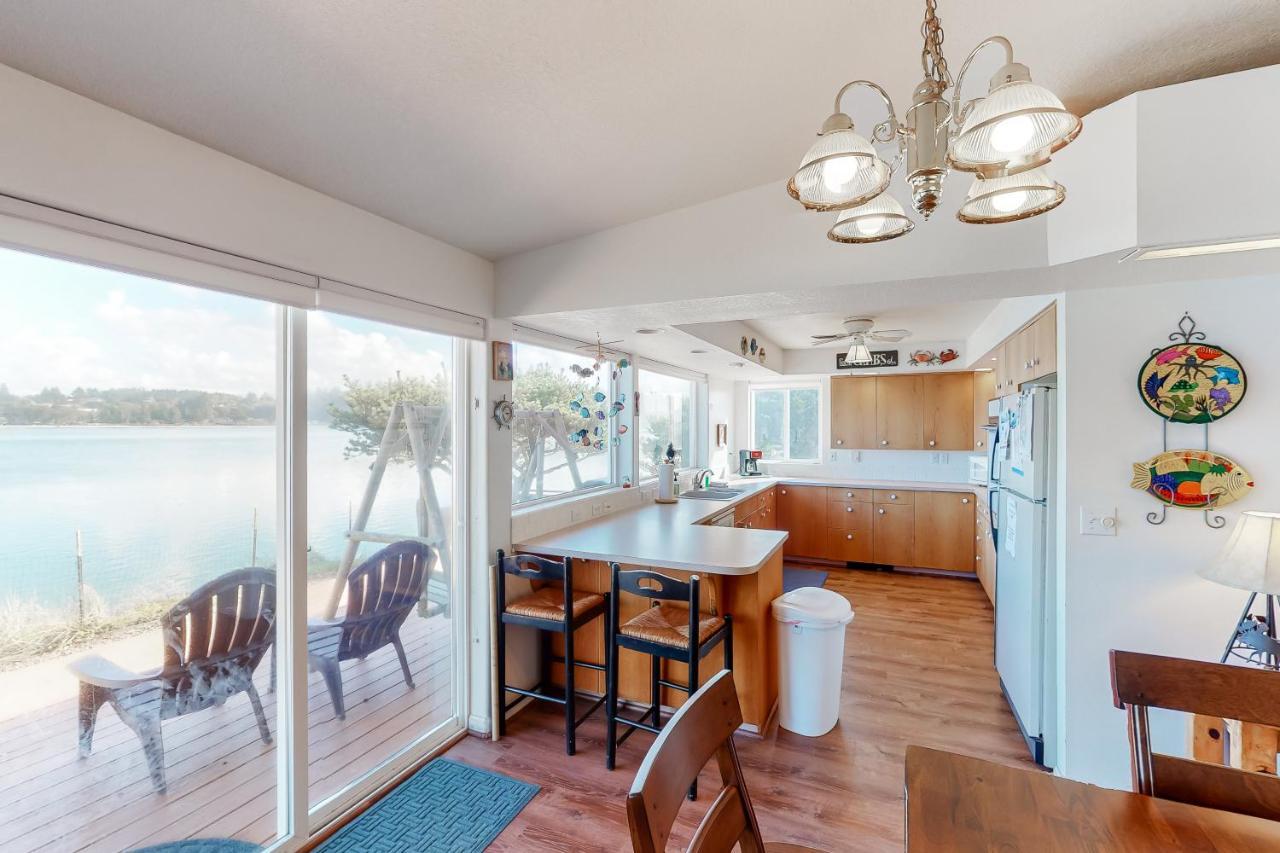 Harbor House Villa Waldport Bagian luar foto