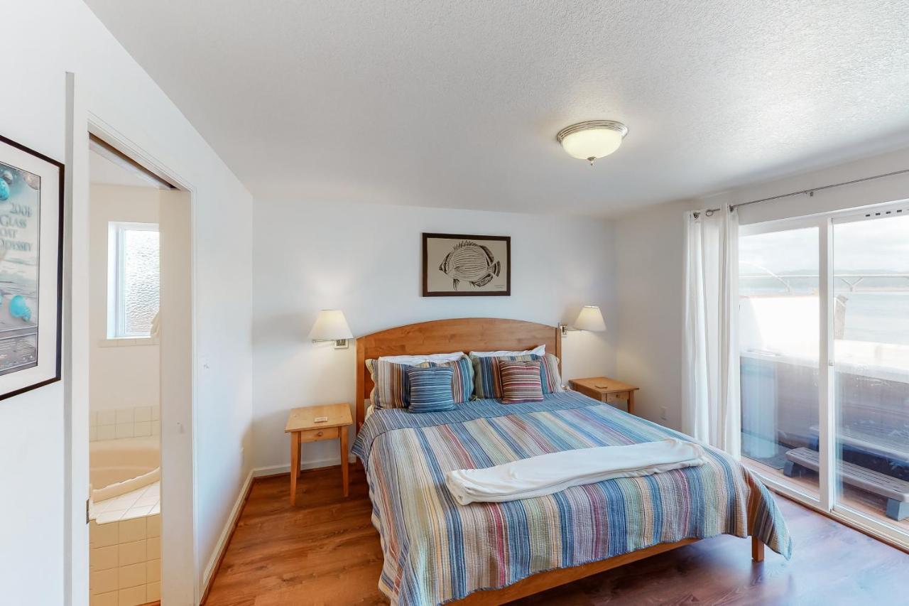 Harbor House Villa Waldport Bagian luar foto