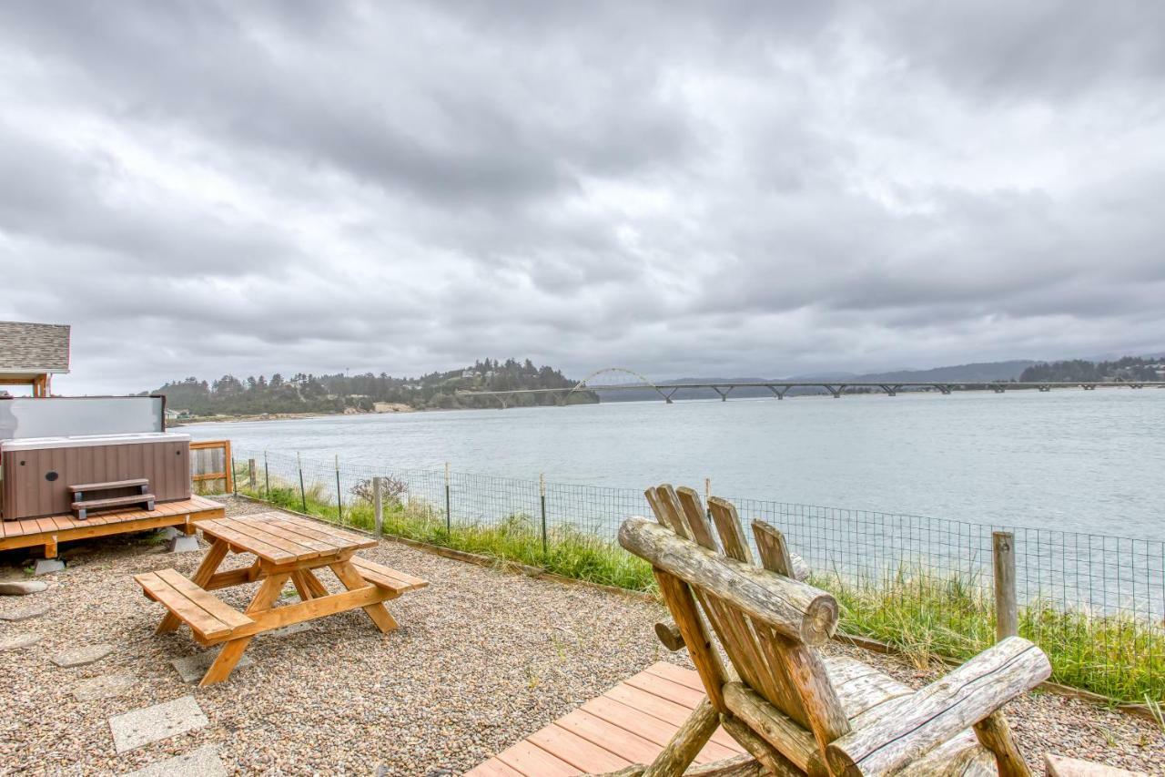 Harbor House Villa Waldport Bagian luar foto